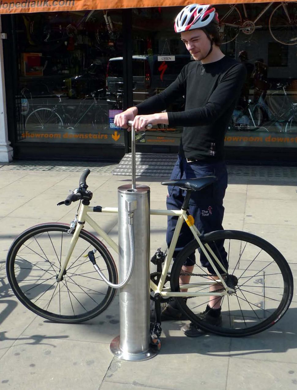 Street bike clearance pump